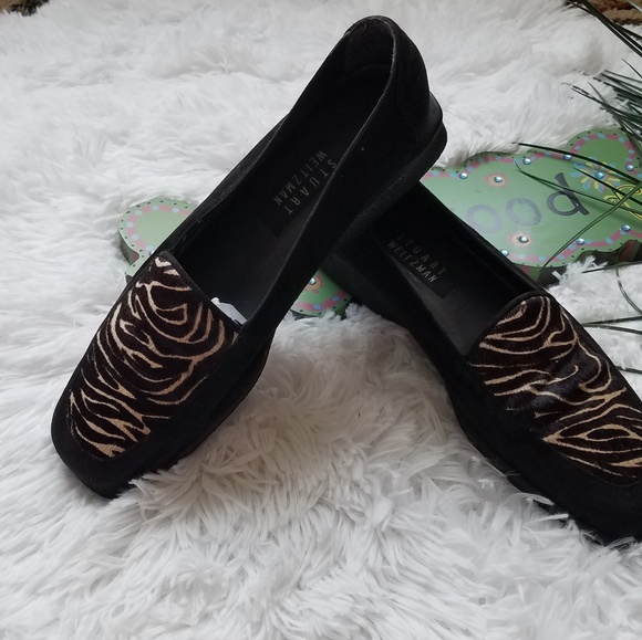 Stuart Weitzman slip on tiger - Picture 2 of 8